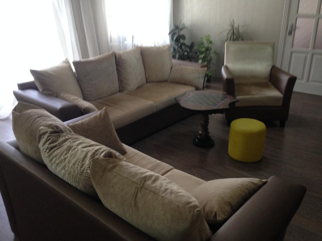 Cheap And Chic Apartment Batumi Bagian luar foto
